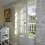 Le Puits Sainte Claire Bed & Breakfast Courcon