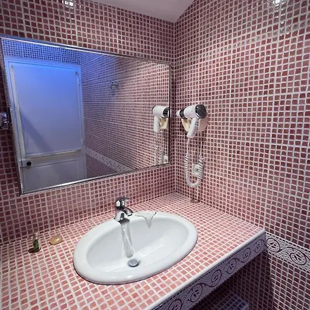 Couette-café Le Puits Sainte Claire Courçon