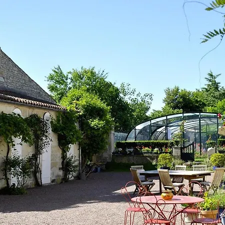 Le Puits Sainte Claire Courçon