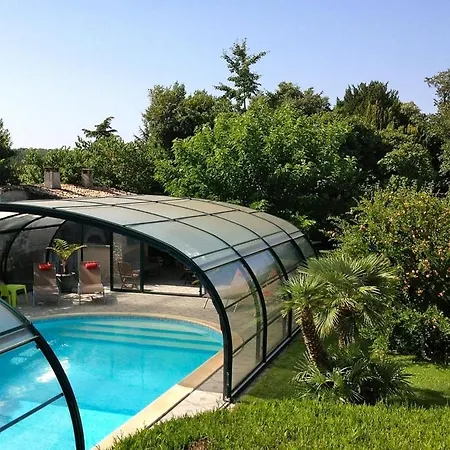 לינה וארוחת בוקר Le Puits Sainte Claire Courçon