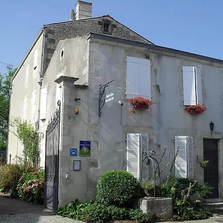 Oda ve Kahvaltı Le Puits Sainte Claire 3*