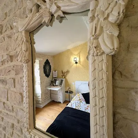 Le Puits Sainte Claire 3* Courçon