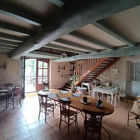 Le Puits Sainte Claire 3*