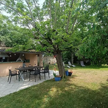 Le Puits Sainte Claire Courçon