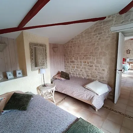 Oda ve Kahvaltı Le Puits Sainte Claire 3*